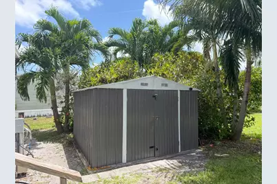 2204 NW 23rd Avenue, Boynton Beach, FL 33436 - Photo 25