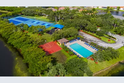 16321 NW 11th Street, Pembroke Pines, FL 33028 - Photo 39