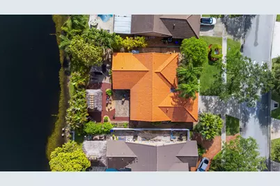 16321 NW 11th Street, Pembroke Pines, FL 33028 - Photo 41