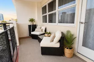 401 Golden Isles Dr, Hallandale Beach, FL 33009 - Photo 11