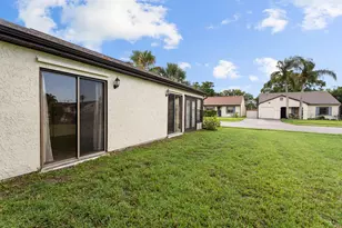 2242 SE Breckenridge Cir, Port Saint Lucie, FL 34952 - Photo 27