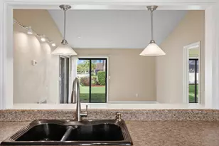 2242 SE Breckenridge Cir, Port Saint Lucie, FL 34952 - Photo 21