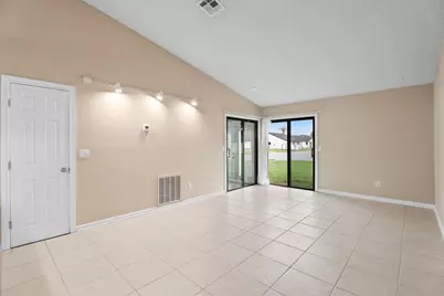 2242 SE Breckenridge Circle, Port Saint Lucie, FL 34952 - Photo 7