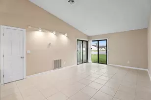 2242 SE Breckenridge Cir, Port Saint Lucie, FL 34952 - Photo 7