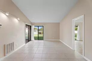 2242 SE Breckenridge Cir, Port Saint Lucie, FL 34952 - Photo 11