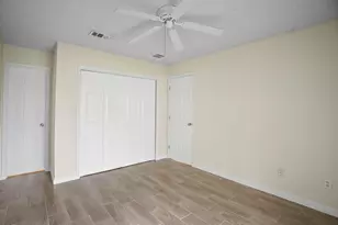 2242 SE Breckenridge Cir, Port Saint Lucie, FL 34952 - Photo 17