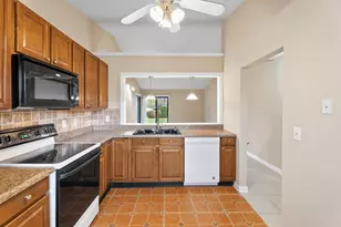 2242 SE Breckenridge Cir, Port Saint Lucie, FL 34952 - Photo 15
