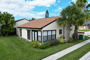 2242 SE Breckenridge Cir, Port Saint Lucie, FL 34952 - Photo 29