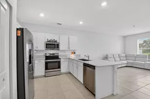 6933 N Harbours Edge Ave, Lake Worth, FL 33467 - Photo 11