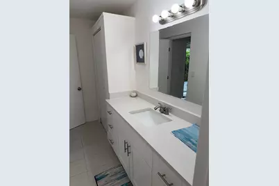 735 NE 37th Street #B, Oakland Park, FL 33334 - Photo 5