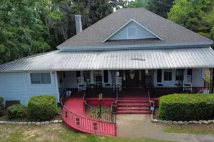 25 Madison St, Chattahoochee, FL - Photo 1
