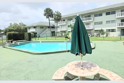 4200 NW 3rd Court #Apt 313, Plantation, FL 33317 - Photo 5