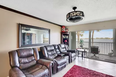 100 Waterway Drive S #209, Lantana, FL 33462 - Photo 5