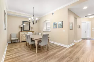 101 Palm Bay Cir, Palm Beach Gardens, FL 33418 - Photo 9