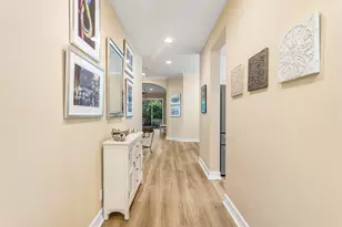 101 Palm Bay Cir, Palm Beach Gardens, FL 33418 - Photo 5