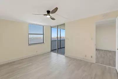 115 Lake Emerald #304, Oakland Park, FL 33309 - Photo 15