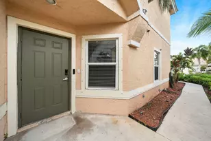 10569 Pelican Dr, Wellington, FL 33414 - Photo 3