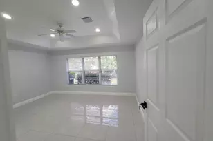 1772 N Dovetail Dr, Fort Pierce, FL 34982 - Photo 5