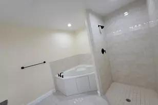 1772 N Dovetail Dr, Fort Pierce, FL 34982 - Photo 9