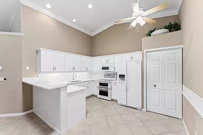 8059 Dolomtian Way, Boynton Beach, FL 33472 - Photo 15