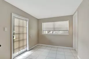 3208 NE 8th Ct, Pompano Beach, FL 33062 - Photo 9