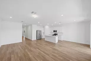 6907 NW Kestrel Lane, Port Saint Lucie, FL 34987 - Photo 5