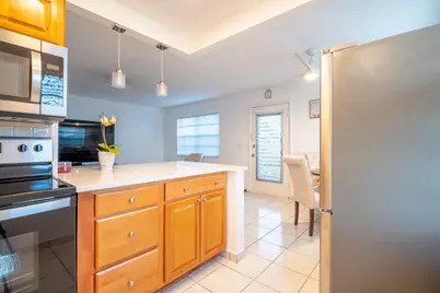 313 Burgundy G, Delray Beach, FL 33484 - Photo 7