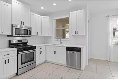 3330 NW 124th Way, Sunrise, FL 33323 - Photo 11