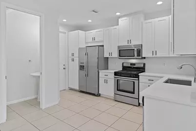 3330 NW 124th Way, Sunrise, FL 33323 - Photo 9