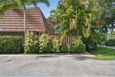 825 Center Street #32b, Jupiter, FL 33458 - Photo 1