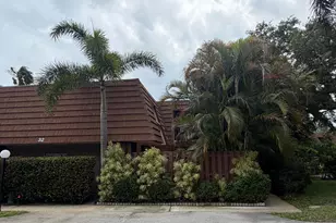 825 Center St, Jupiter, FL 33458 - Photo 1