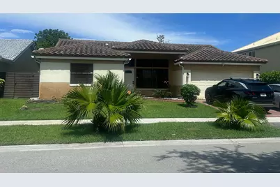 1421 SW 88th Way, Pembroke Pines, FL 33025 - Photo 1