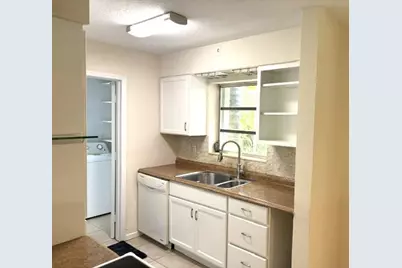 507 SW 2nd Avenue, Dania Beach, FL 33004 - Photo 11