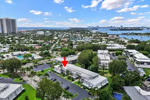 1205 NE Sandy Ln, Singer Island, FL 33404 - Photo 23