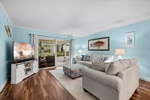 1205 NE Sandy Ln, Singer Island, FL 33404 - Photo 9