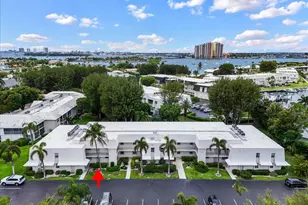 1205 NE Sandy Ln, Singer Island, FL 33404 - Photo 21