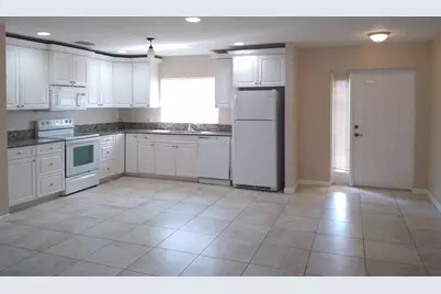 2082 SE Wild Meadow Circle, Port Saint Lucie, FL 34952 - Photo 5