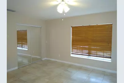 2082 SE Wild Meadow Circle, Port Saint Lucie, FL 34952 - Photo 9