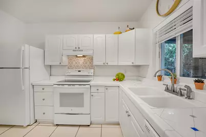 1236 NE 13th Avenue, Fort Lauderdale, FL 33304 - Photo 7