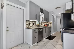 1601 NW 48th Pl, Deerfield Beach, FL 33064 - Photo 5