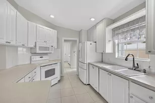 8093 Montserrat Pl, Wellington, FL 33414 - Photo 13