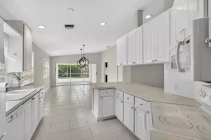 8093 Montserrat Pl, Wellington, FL 33414 - Photo 11