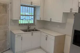 6410 NW Miami Ct, Miami, FL 33150 - Photo 5