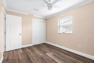 3201 Alice Dr, Palm Springs, FL 33461 - Photo 27
