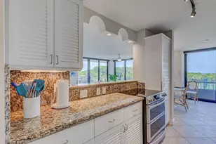 5550 N Ocean Dr, Riviera Beach, FL 33404 - Photo 5
