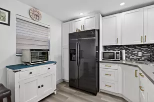 3160 Holiday Springs Blvd, Margate, FL 33063 - Photo 5