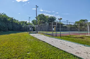 3160 Holiday Springs Blvd, Margate, FL 33063 - Photo 39