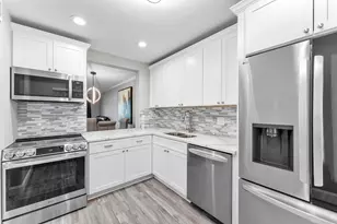 118 Lake Constance Dr, West Palm Beach, FL 33411 - Photo 5