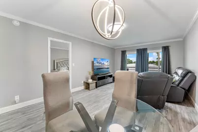 118 Lake Constance Drive, West Palm Beach, FL 33411 - Photo 3