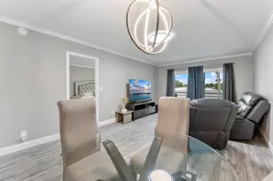 118 Lake Constance Dr, West Palm Beach, FL 33411 - Photo 3